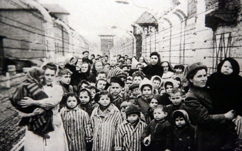 Zdjęcie do 77. rocznica wyzwolenia obozu Auschwitz – Birkenau