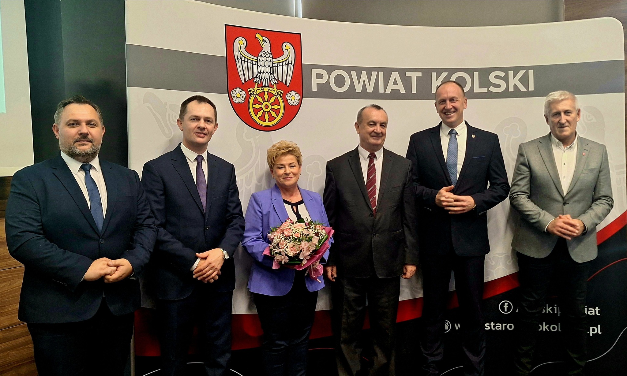 Zdjęcie do Rada Powiatu Kolskiego złożyła gratulacje Pani Iwonie Wiśniewskiej