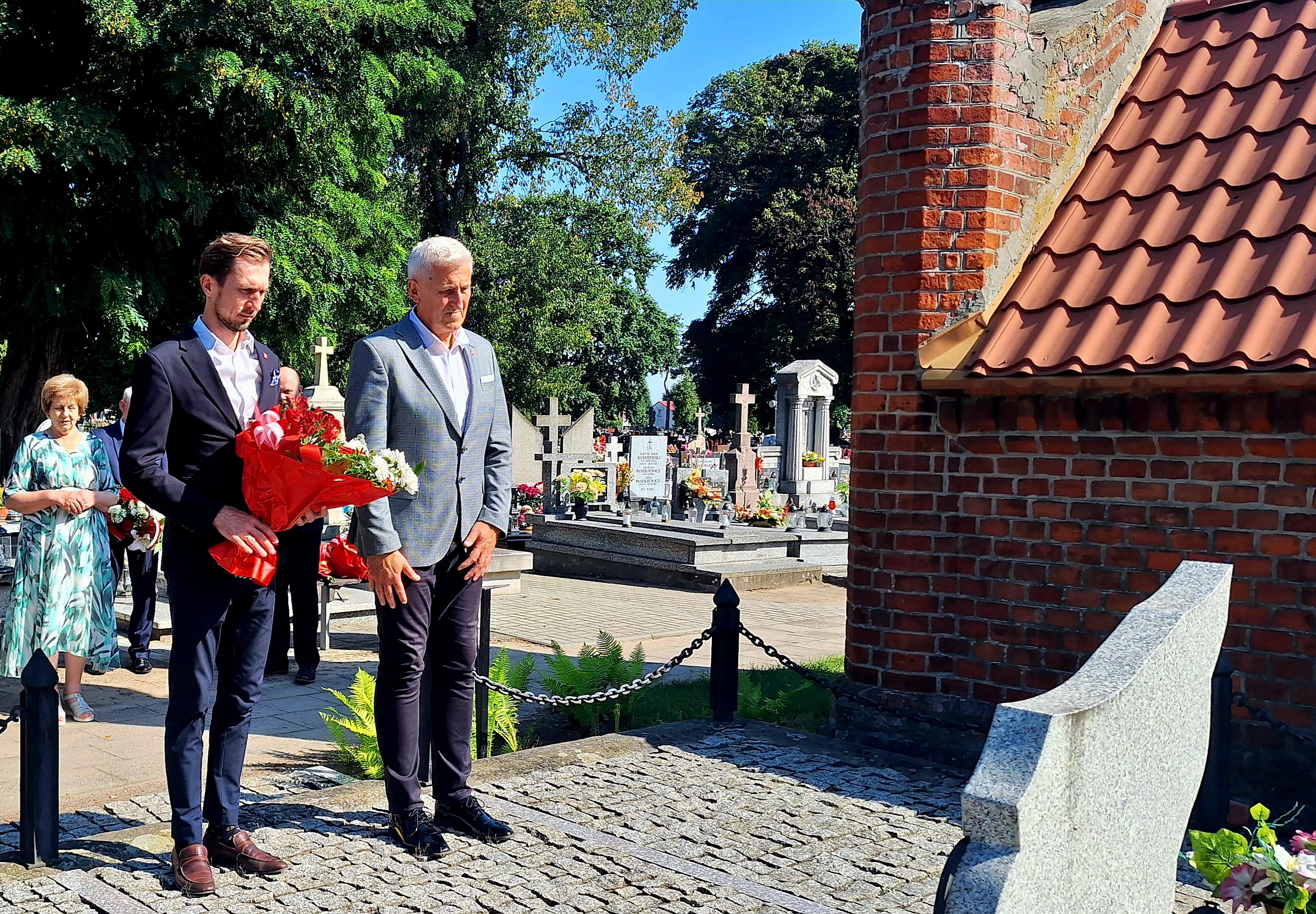 Zdjęcie do  Uczcili pamięć Bohaterów Bitwy Warszawskiej