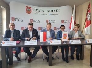 Zdjęcie: Podpisanie umowy na budowę ulicy Toruńskiej w Kłodawie