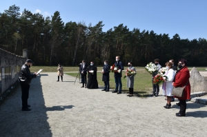 Zdjęcie: Upamiętnienie pamięci ofiar obozu koncentracyjnego w Chełmnie nad Nerem.
